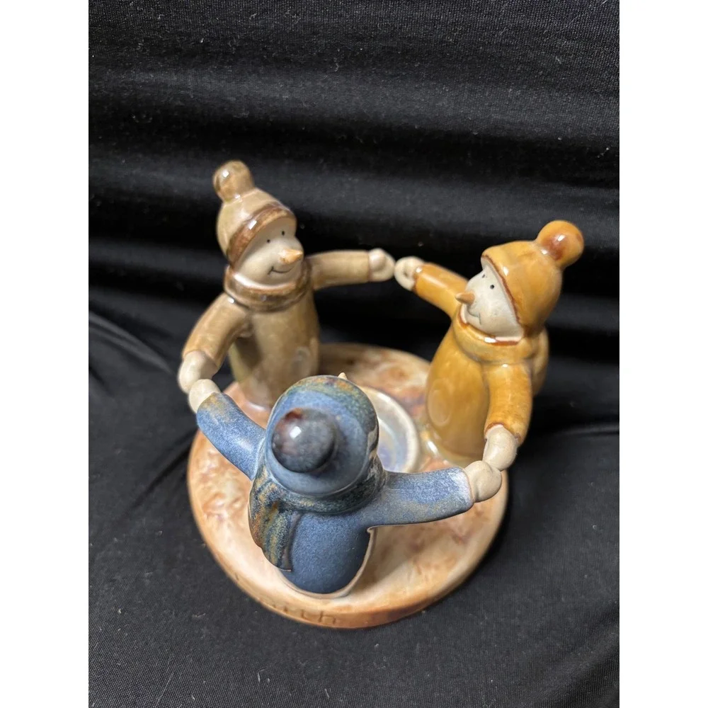 Vintage Ceramic Snowman Family Friends Holding Hands Figurine Candle Holder‎